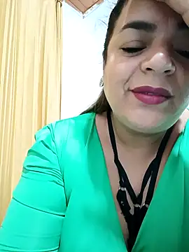 Mia-Glow live XXX chat