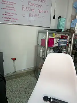 Chat +18 de hannahst_ ao vivo