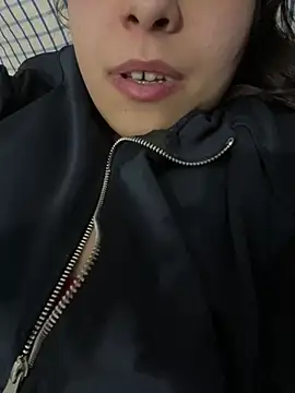 Laavinia live XXX chat