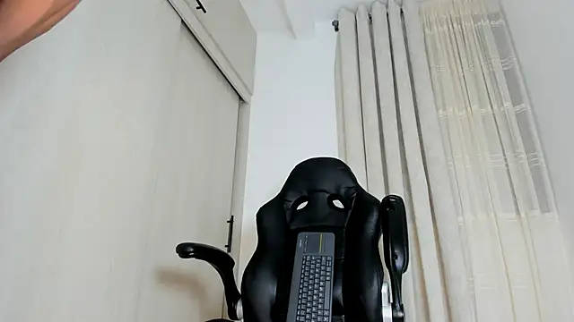 Show de Biscuit_oliva na webcam