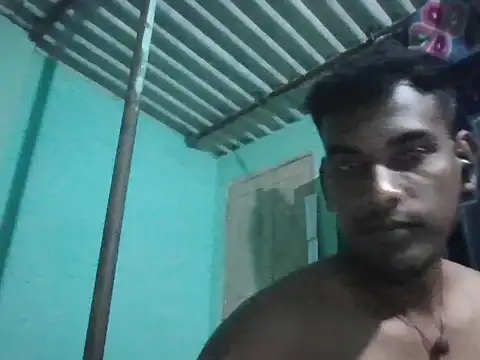 Tamilgud23 Adlı Modelin Canlı XXX Sohbeti