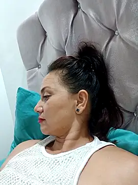 Amanda39のライブXXXチャット