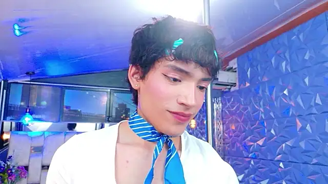 AlecciaNova 在線直播表演