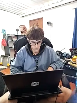 AoA-BoyStudent: вебкам-шоу