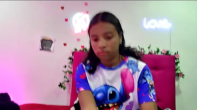 Chat XXX ao vivo de Ellie_Cute7