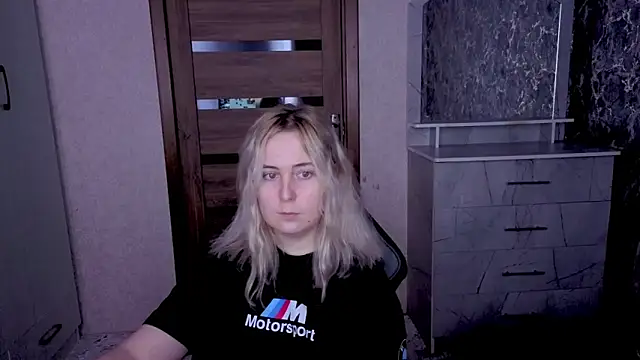 Kristy-Max Chat XXX in diretta