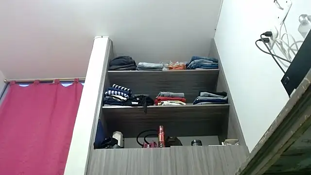 nicolle_milf1978 – Naživo XXX chat