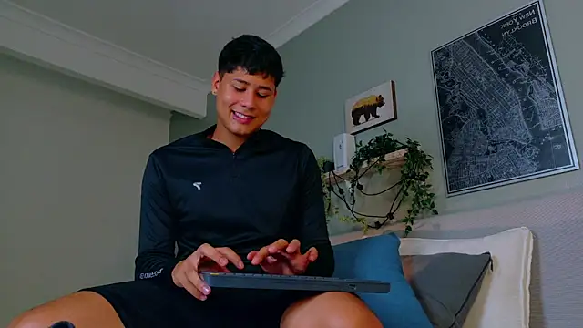 Raiden_boyy: вебкам-шоу