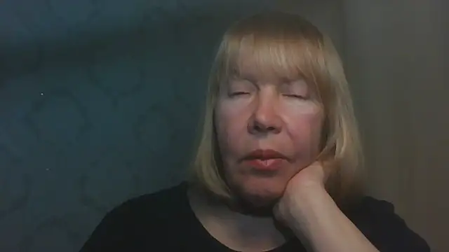 OlgaShineのライブXXXチャット