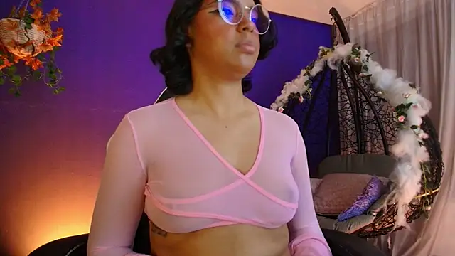 Chatroom XXX en direct de Emmapark_