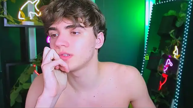 emil_lucky Chat XXX live