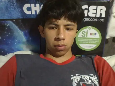 Carlos_Albert02 Adlı Modelin Canlı XXX Sohbeti