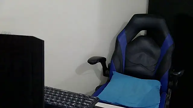 Show modela Darkkras na web-kameri