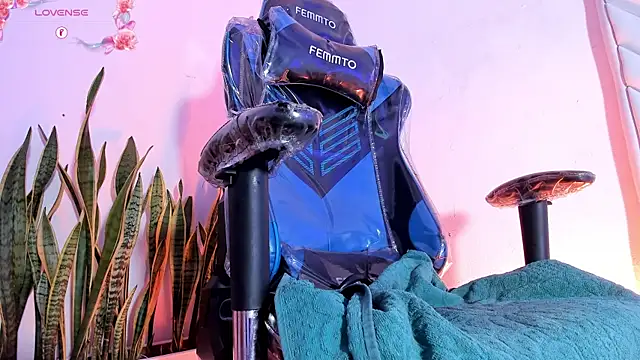 Milk_max_18 – Live XXX-chat