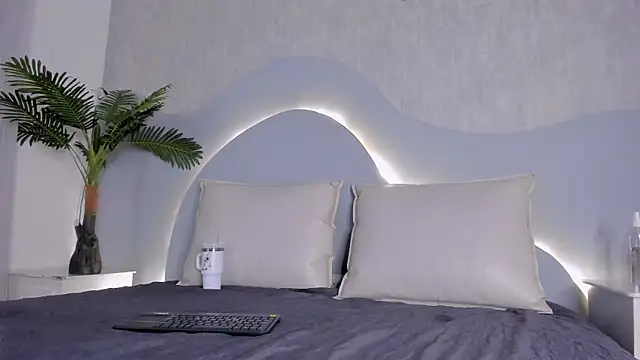 CannelaSmith live XXX chat