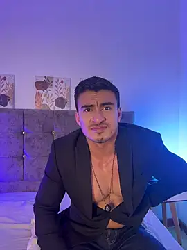 Chris_Clarck Show in webcam