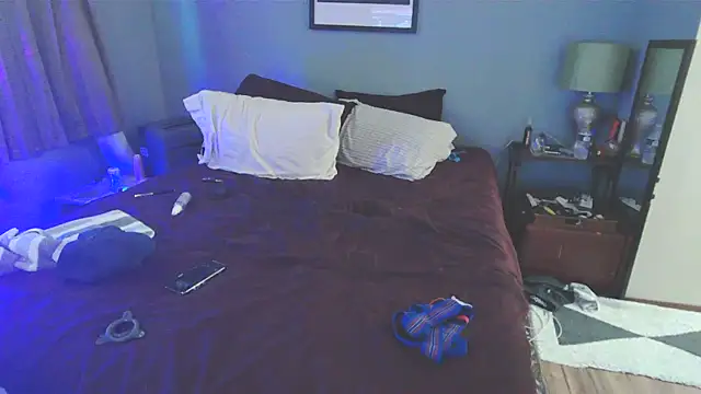 NWBuilt: διαδικτυακό σόου στην κάμερα