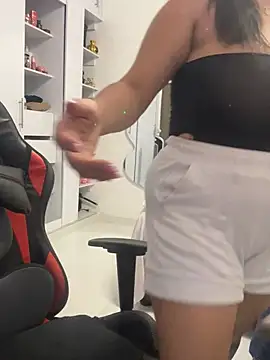 Chatroom XXX en direct de ValleryParker