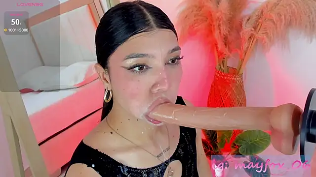 Show modela May_Fox_ na web-kameri