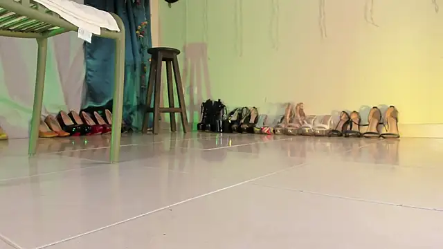 ArchieCollins Live XXX Chat