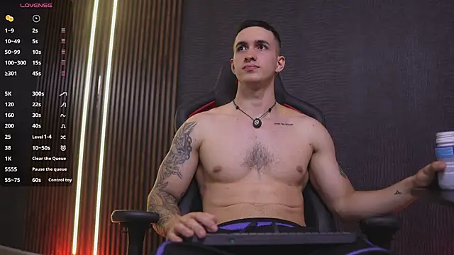 JacksonOlsenn élő XXX-chatje