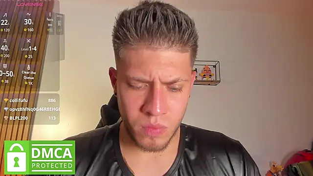 SebastianMaximoff_ Show in webcam