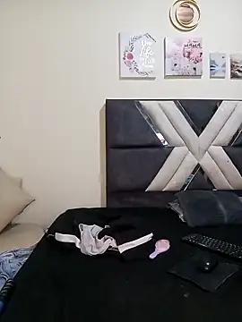 Živý XXX chat Emily_Cat18