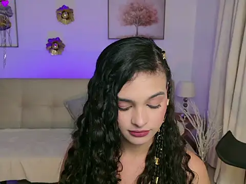 دردشة MaraVelvett الجنسية المباشرة