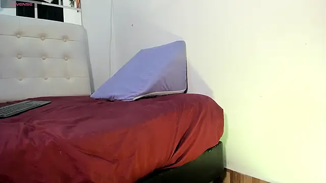 Онлайн чат XXX MiaEvans0