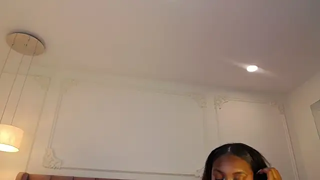 XXX chat uživo modela LiaTrainor