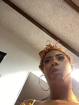 NaughtyLatinaxxx Pertunjukan Webcam