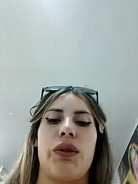 Cata_city1106's Webcam Show