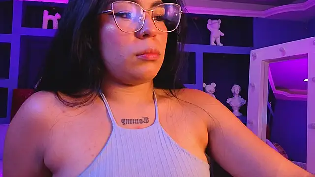 Chatroom XXX en direct de valkyria_12