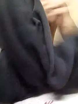 High_desire: διαδικτυακό σόου στην κάμερα