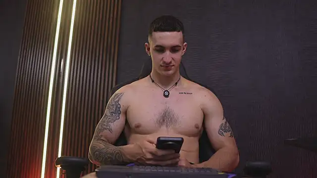 دردشة JacksonOlsenn الجنسية المباشرة