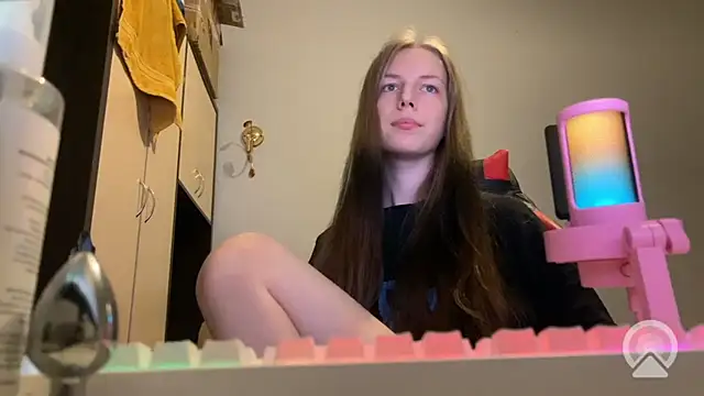 Show de britneylovely na webcam