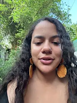 demonaughtyyy Show in webcam