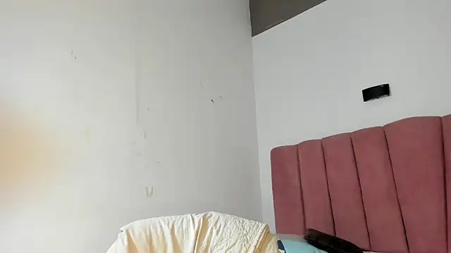 Tahira_21_ Live XXX Chat