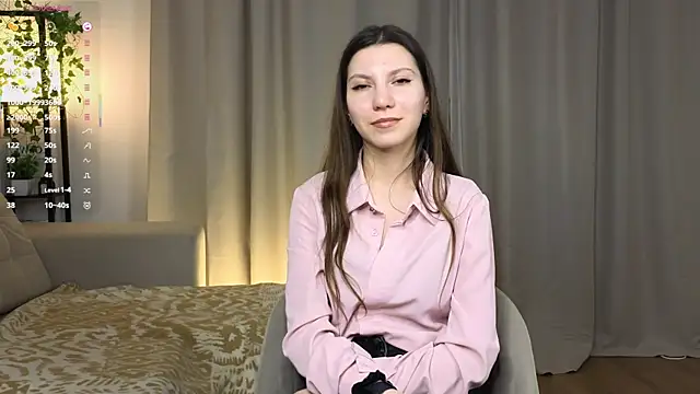 Онлайн чат XXX KareenKendra