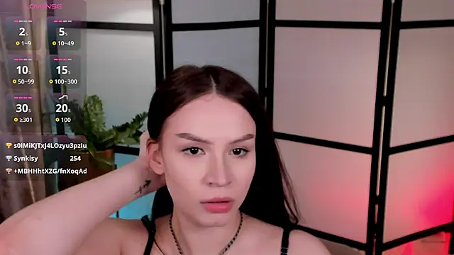 SatiraLuxのライブXXXチャット