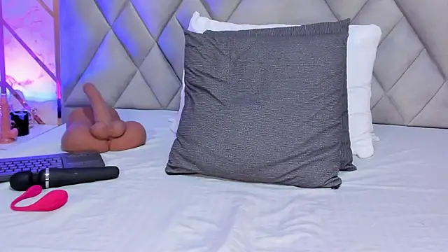 Cassidy_14's Live XXX Chat