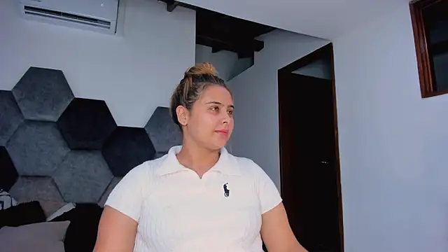 MikaelaStone Obrolan Langsung XXX