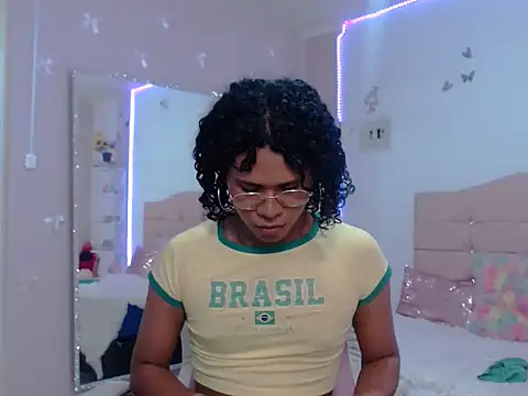 shanny_hilll Show in webcam