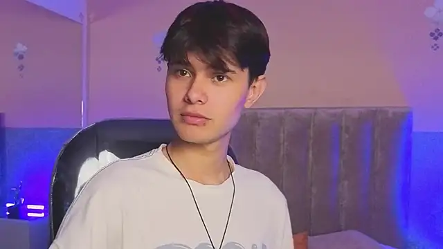 Derek_SinnのライブXXXチャット