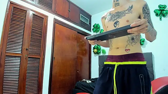 StraightBoy_Nick webcam show