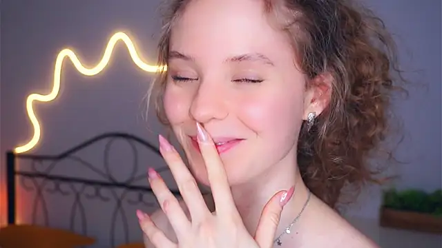 MyrleKnerr Webcam Show