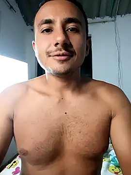 Simone_Miller 即時 XXX 聊天