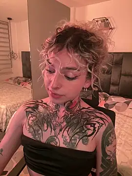 Show modela Bonnie_vega na web-kameri