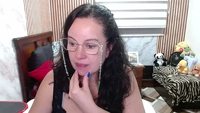 Czat XXX na żywo – Sonialorens_