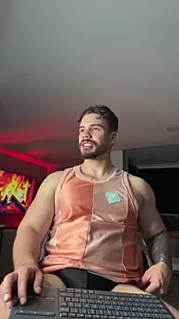 Valenthino_Salvatore Show in webcam